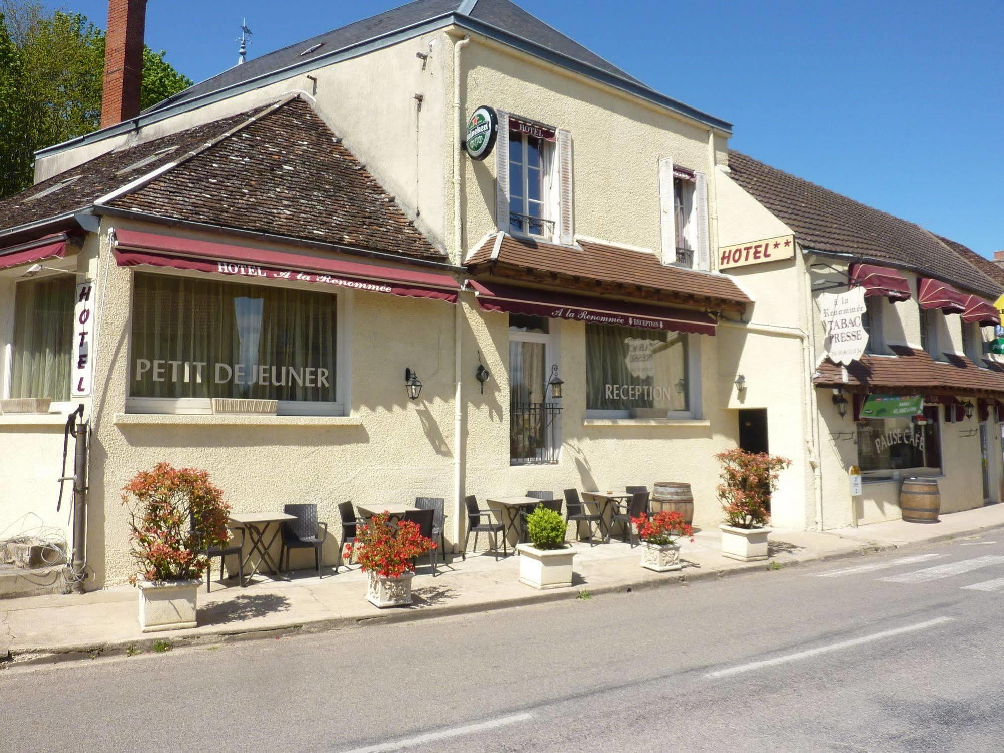 Hotel A La Renommee Saint-Pere  Exterior photo