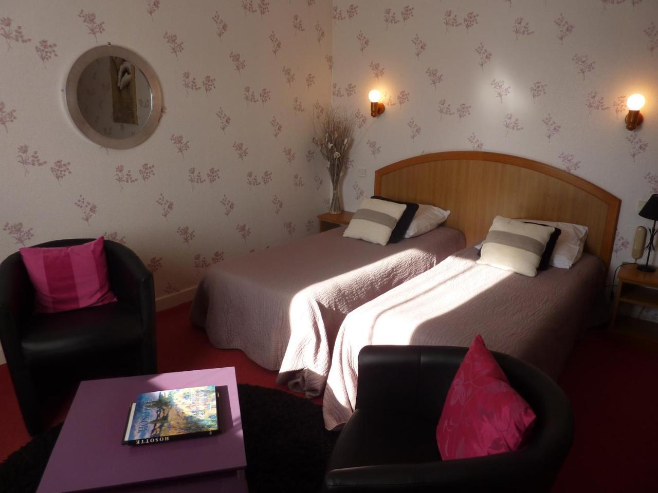Hotel A La Renommee Saint-Pere  Exterior photo